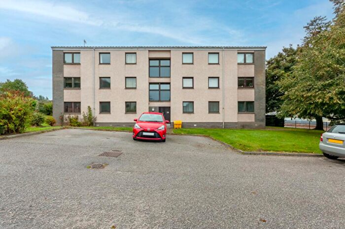 2 Bedroom Flat For Sale In Nigg Kirk Road, Tullos, Aberdeen, AB12
