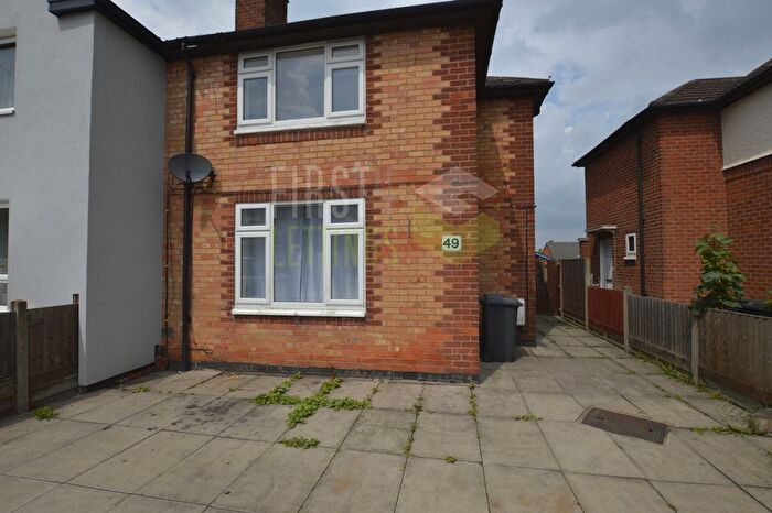 3 Bedroom Semi-Detached House To Rent In Gunthorpe Road, Braunstone, LE3