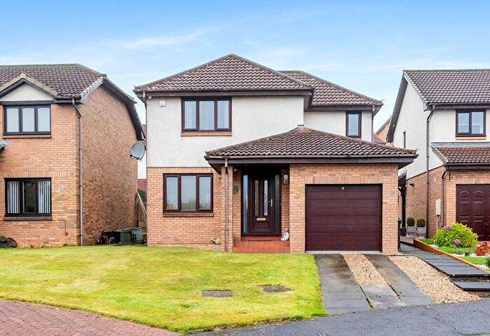 3 Bedroom Detached House For Sale In Waverley Crescent, Livingston, EH54
