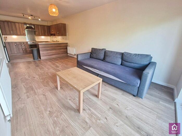 2 Bedroom Flat To Rent In The Waterfront, Openshaw, Manchester, M11