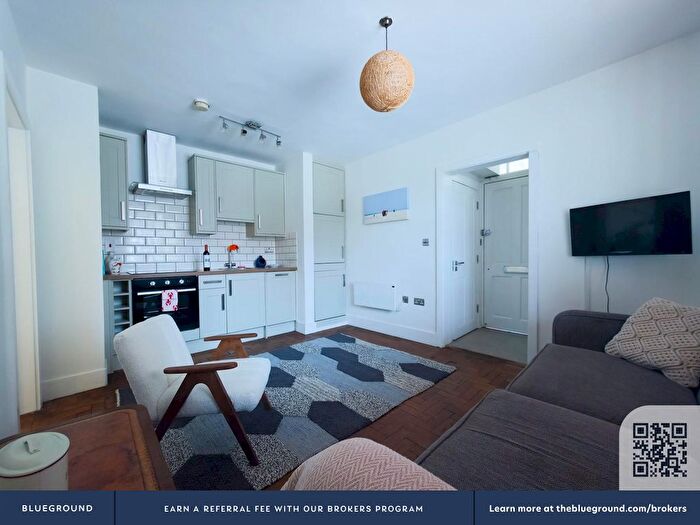 1 Bedroom Flat To Rent In Stepney Green, E1