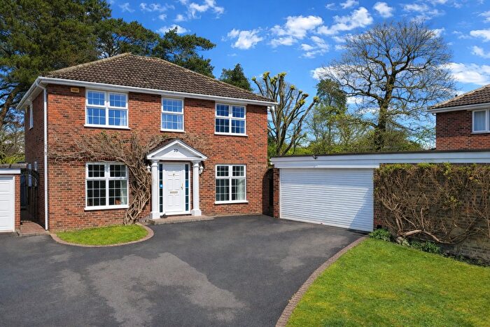 4 Bedroom Detached House For Sale In Bellever Hill, Camberley, GU15