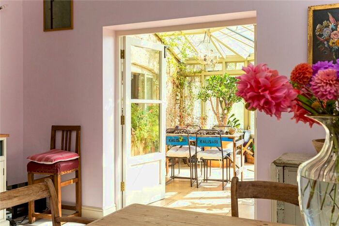 5 Bedroom Flat To Rent In Middle Lypiatt, Stroud, GL6