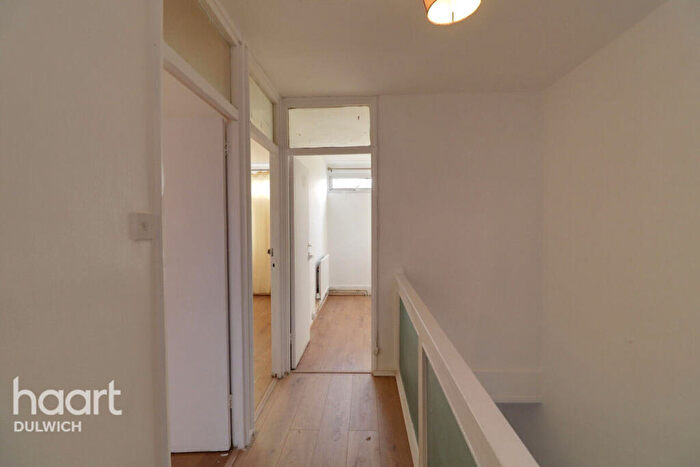 3 Bedroom Apartment To Rent In Lympstone Gardens, London, SE15