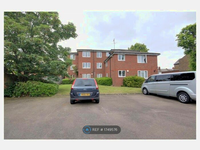 1 Bedroom Flat To Rent In Spicer Court, London, EN1