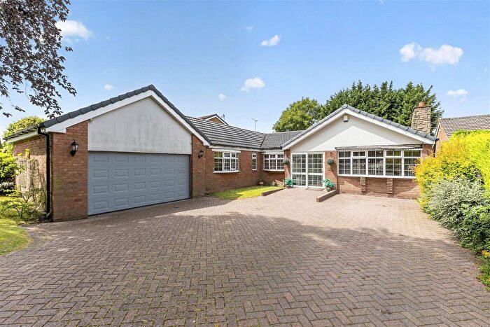 5 Bedroom Detached House To Rent In Claverdon Drive, Sutton Coldfield, B74