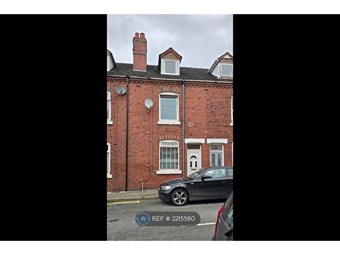 3 Bedroom Terraced House To Rent In Waterloo Street, Leek, ST13