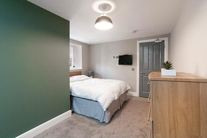 6 Bedroom Apartment To Rent In St. James House, - Portland Terrace, NE2