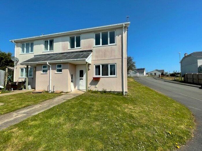 3 Bedroom Semi-Detached House For Sale In Stad Bryn Glas, Brynsiencyn, Anglesey, Sir Ynys Mon, LL61
