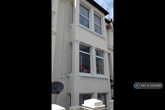 3 Bedroom Maisonette To Rent In Roedale Road, Brighton, BN1