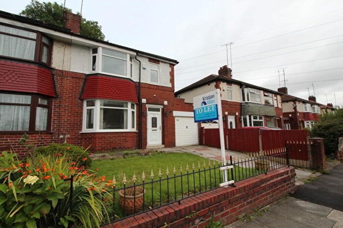 3 Bedroom Semi-Detached House To Rent In Middleton Road Middleton, M24