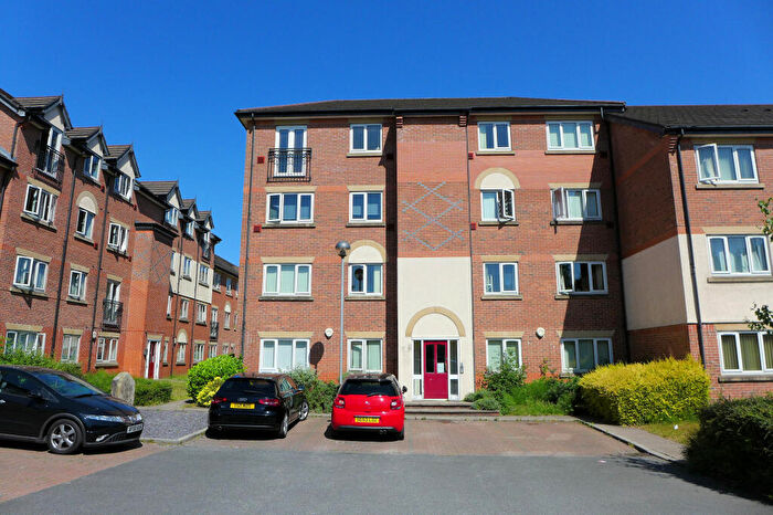 2 Bedroom Flat To Rent In Victoria Lane Whitefield, Manchester, Lancashire, M45