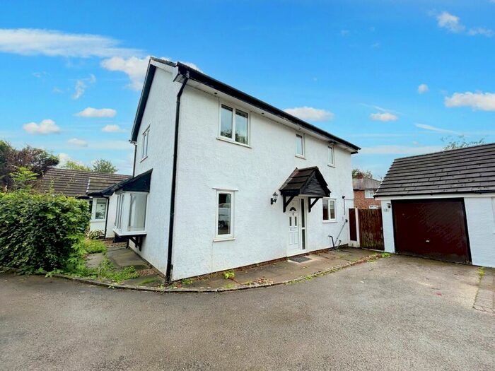 3 Bedroom Detached House To Rent In Saddlecote, Worsley, M28