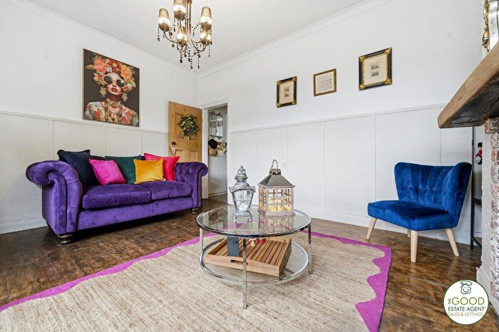 2 Bedroom Terraced House For Sale In Wilmslow Road, Cheadle, SK8