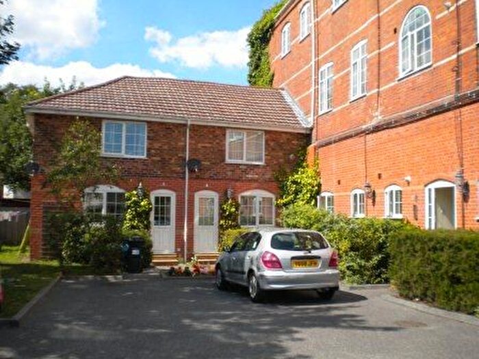 2 Bedroom Flat To Rent In Palmerston Road, Bournemouth, BH1