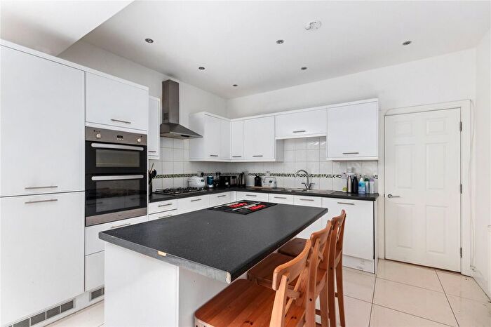 4 Bedroom Detached House To Rent In Pevensey Road, London, SW17
