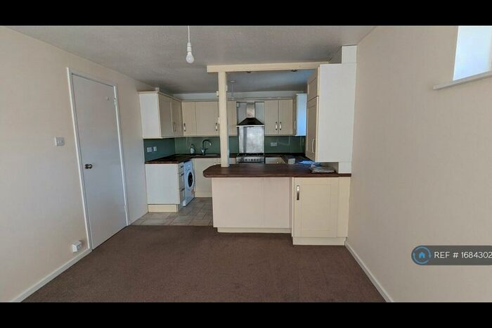 1 Bedroom Flat To Rent In Meldrum Close, Orpington, BR5