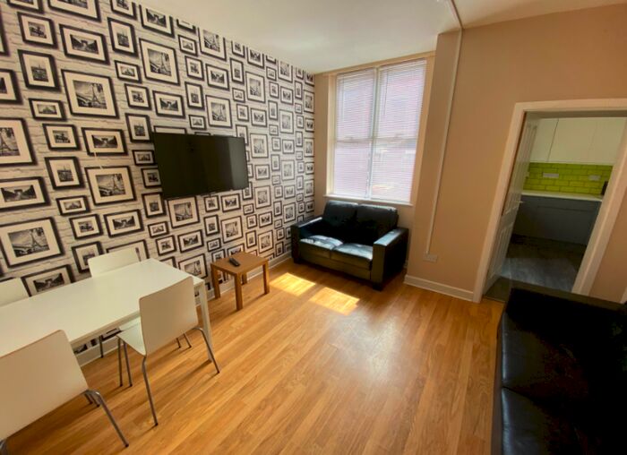 4 Bedroom House To Rent In Lovat Road, Preston, Lancashire, PR1