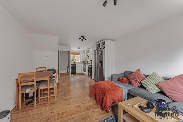 2 Bedroom Property To Rent In John Silkin Lane, Canada Water, SE8