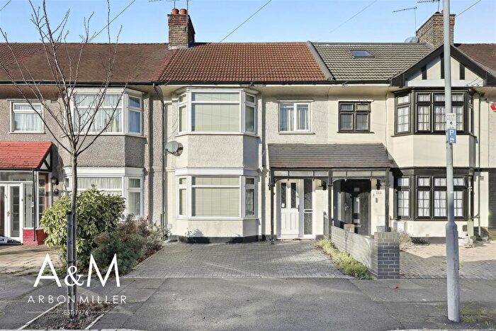 3 Bedroom Terraced House For Sale In Yoxley Drive, Newbury Park, IG2