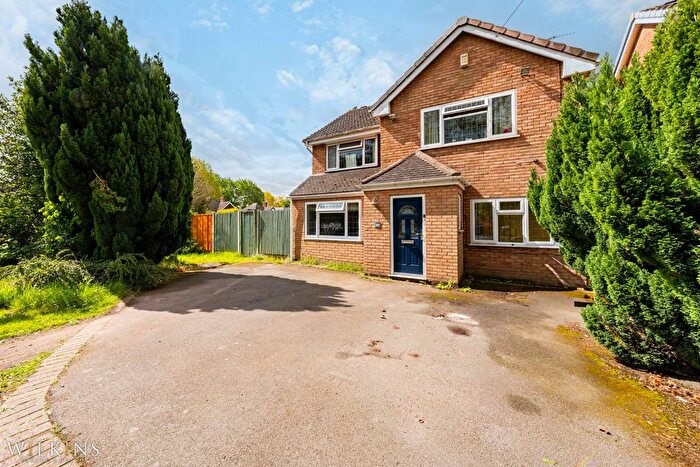 4 Bedroom Detached House For Sale In Mere Green Road, Sutton Coldfield, West Midlands, B75