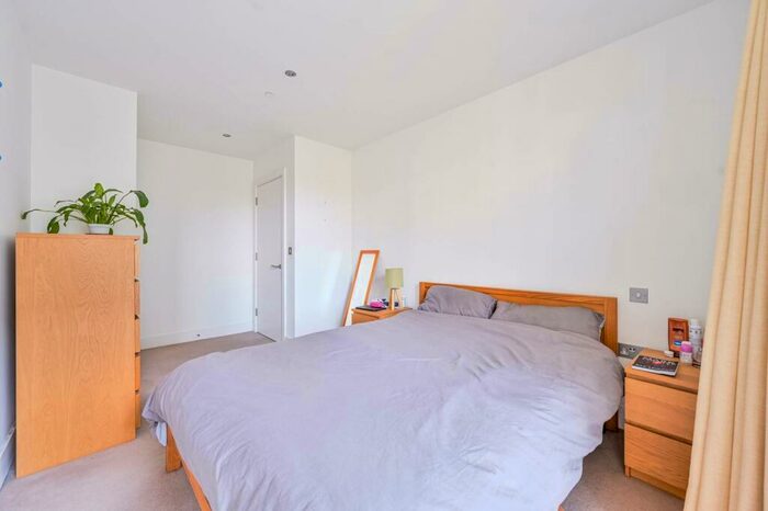 1 Bedroom Flat To Rent In Love Lane, Woolwich, London, SE18