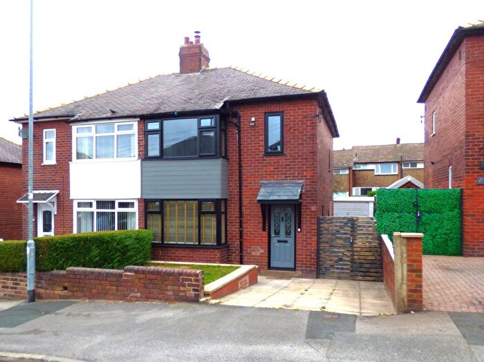 3 Bedroom Semi-Detached House To Rent In Calverley Drive, Leeds, LS13