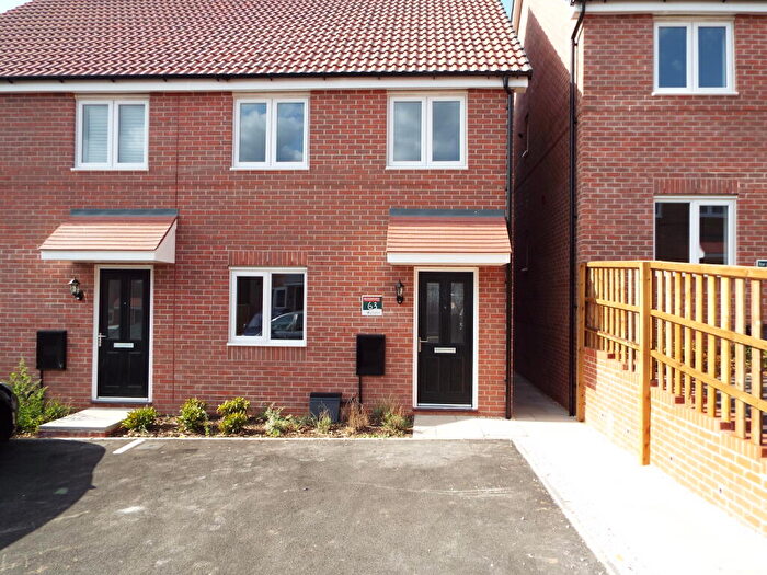 3 Bedroom House To Rent In Mandalay Road, Pleaseley, NG19
