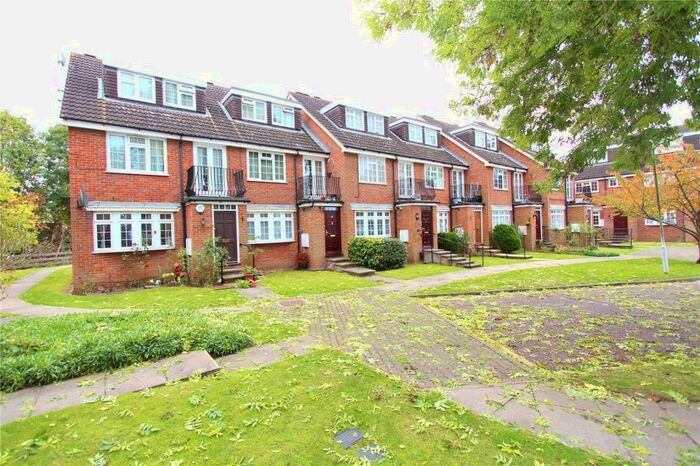 1 Bedroom Apartment To Rent In Bramble Close, Stanmore, HA7