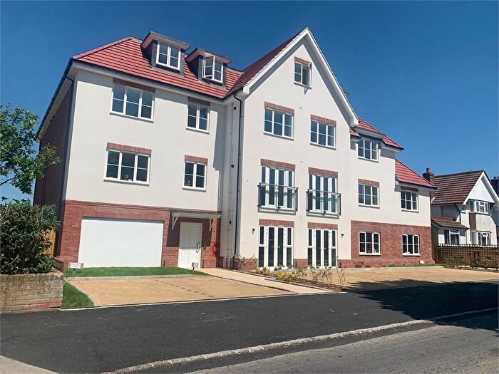 1 Bedroom Apartment To Rent In Elizabeth Court, Bathurst Walk, Richings Park, SL0