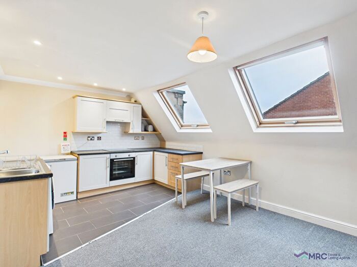 1 Bedroom Flat To Rent In Dagger Lane, Hull, HU1