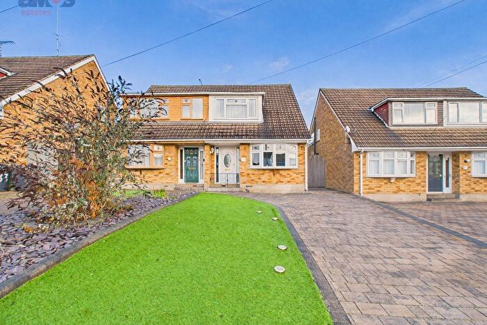 2 Bedroom Semi-Detached House For Sale In Uplands Road, Hockley, Essex, SS5