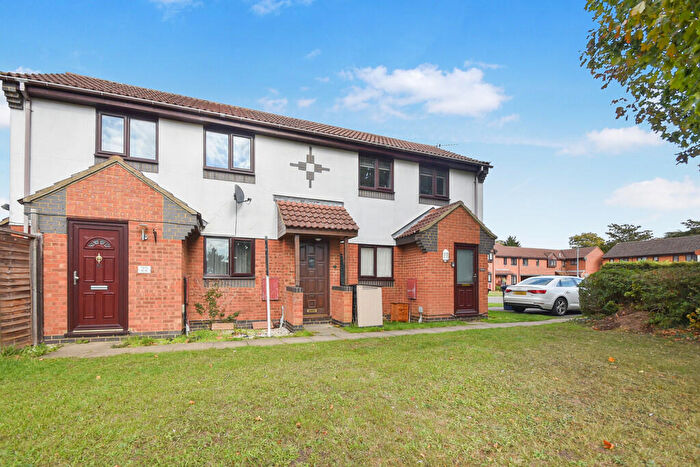 2 Bedroom Maisonette For Sale In Eayre Court, St. Neots, PE19