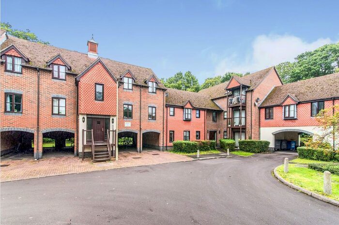 1 Bedroom Apartment To Rent In Christy Court, Tadley, RG26