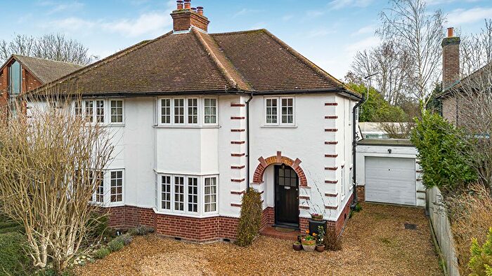 3 Bedroom Semi-Detached House For Sale In New Road, Harston, CB22