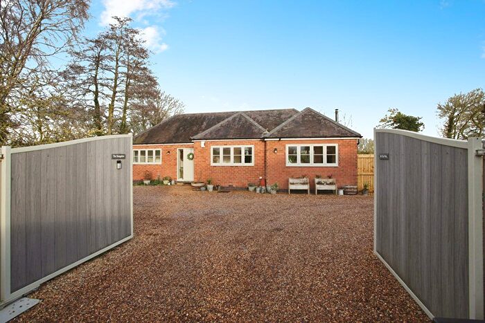 4 Bedroom Bungalow For Sale In The Bungalow, Leire Lane, Leicestershire, LE9