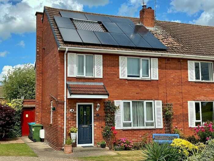 3 Bedroom Semi-Detached House For Sale In Linton Woods Lane, Linton On Ouse, York, YO30