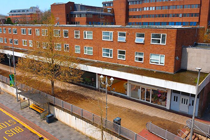 2 Bedroom Flat For Sale In Town Centre, Hemel Hempstead, HP1