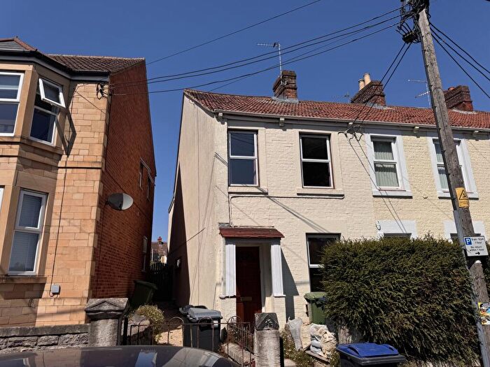 2 Bedroom End Of Terrace House To Rent In Frome Road, Trowbridge, Wiltshire, BA14