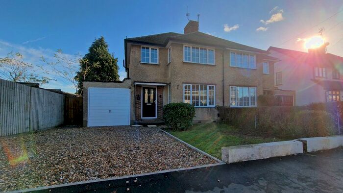 3 Bedroom Semi-Detached House To Rent In Repton Way, Croxley Green, Rickmansworth, WD3