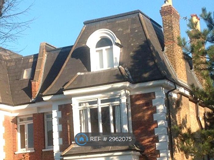 3 Bedroom Flat To Rent In Lee, London, SE12