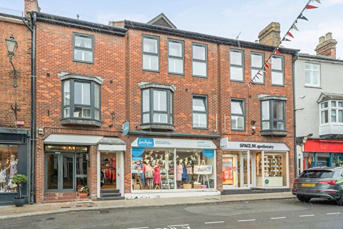 2 Bedroom Flat For Sale In Duke Street, Henley-On-Thames, Oxfordshire, RG9