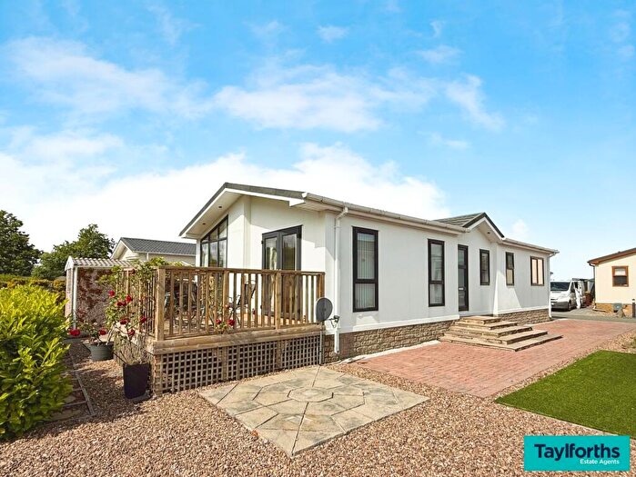 2 Bedroom Park Home For Sale In Dales View Park, Salterforth, BB18