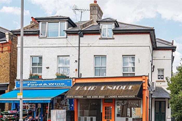 1 Bedroom Flat To Rent In Berrylands Road, Surbiton, KT5