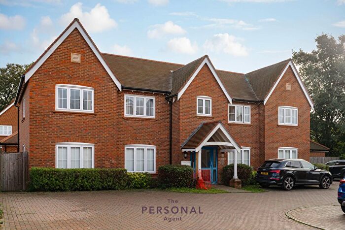 1 Bedroom Flat To Rent In Hayton Crescent, Tadworth, KT20