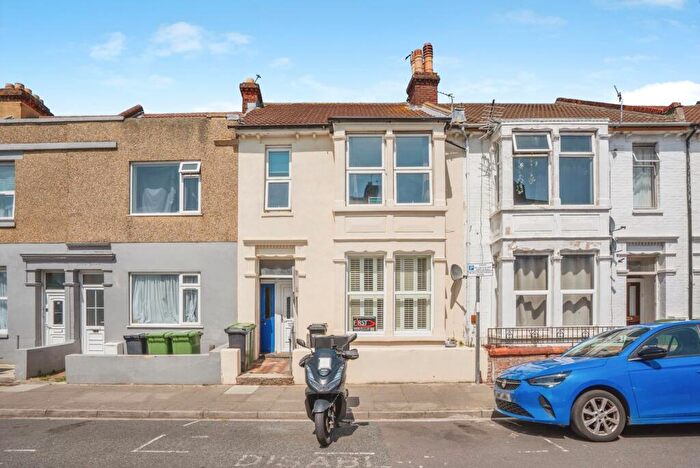 2 Bedroom Flat For Sale In Derby Road, Portsmouth, Hampshire, PO2