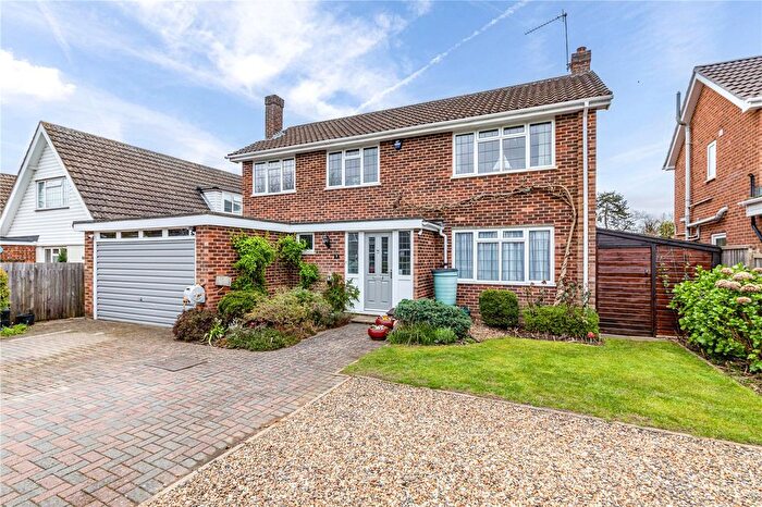 4 Bedroom Detached House For Sale In Amberley Drive, Woodham, Addlestone, Surrey, KT15