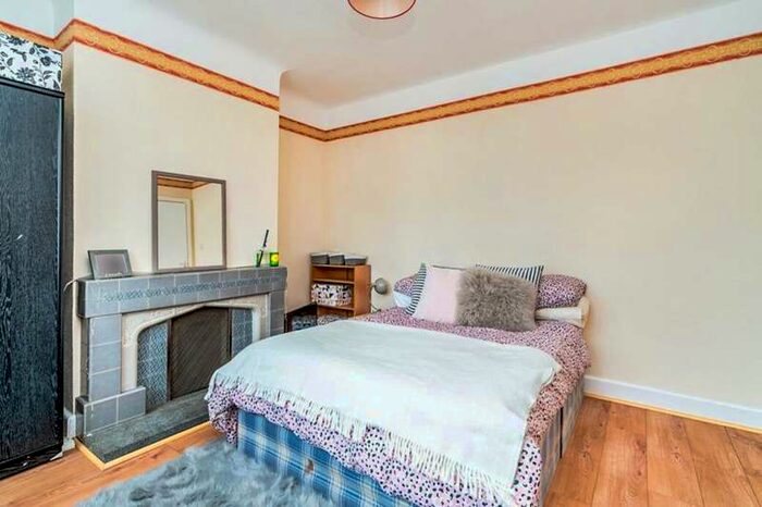 6 Bedroom Semi-Detached House To Rent In Merton Road, Southampton, SO17