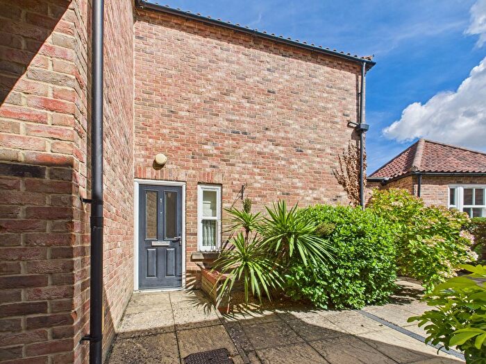 2 Bedroom Flat To Rent In Paradise Road, Downham Market, PE38
