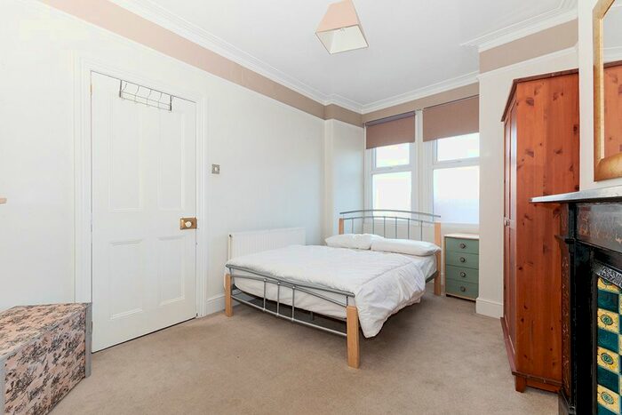 2 Bedroom Flat To Rent In Fawe Park Road, Putney, SW15